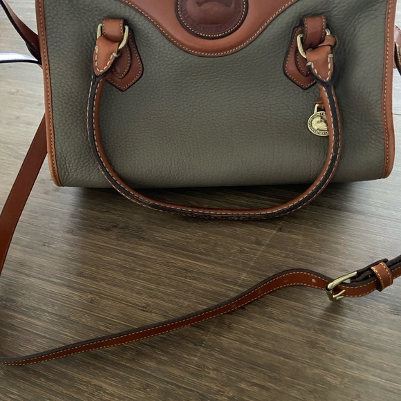 Dooney & Bourke shoulder bag - Picture 7 of 13